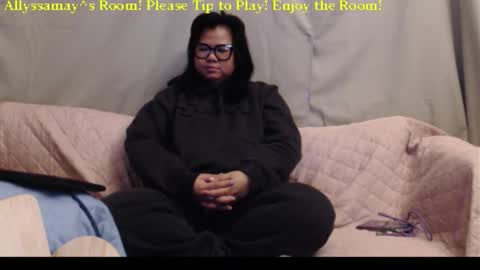 Allyssamay online show from November 16, 2025, 3:34 am