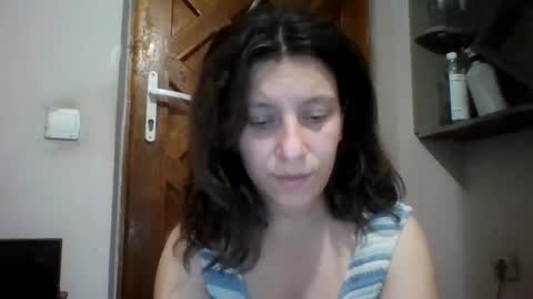 Snapshot of alma_amy chatting on December 8, 2024, 9:52 pm Alma online show from December 8, 2024, 9:52 pm