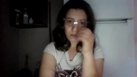 Snapshot of alma_amy chatting on January 12, 2025, 8:25 pm Alma online show from January 12, 2025, 8:25 pm