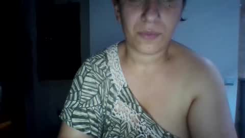 Snapshot of alma_amy chatting on September 12, 2025, 9:37 pm Alma online show from September 12, 2025, 9:37 pm