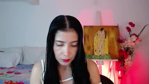 alma_art_ online show from September 18, 2025, 9:50 pm