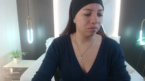 Snapshot of alma_fenix chatting on December 7, 2024, 12:13 pm ALMA FENIX online show from December 7, 2024, 12:13 pm