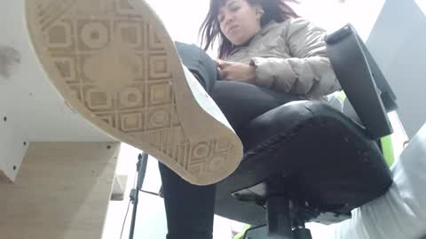 Snapshot of alma_fenix chatting on February 24, 2025, 12:05 pm ALMA FENIX online show from February 24, 2025, 12:05 pm