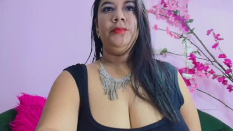 Snapshot of almendraevans chatting on December 26, 2024, 12:38 pm ALMENDRAEVANS online show from December 26, 2024, 12:38 pm