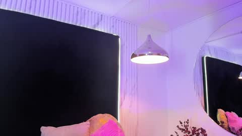 Snapshot of almendraevans chatting on February 7, 2025, 6:24 pm ALMENDRAEVANS online show from February 7, 2025, 6:24 pm