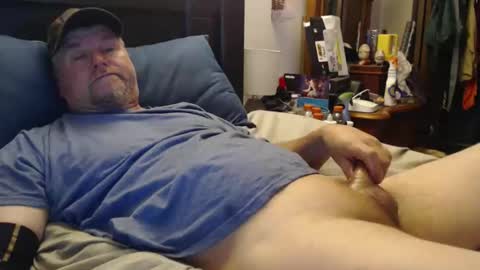 Snapshot of almostheaven chatting on April 3, 2026, 12:36 pm almostheaven online show from April 3, 2026, 12:36 pm