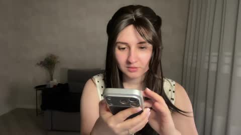 Anna online show from May 10, 2026, 8:14 pm