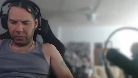 simplyfaded online show from November 22, 2025, 11:09 am