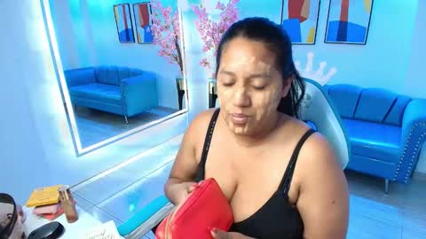 Alondra  online show from November 12, 2025, 4:13 am