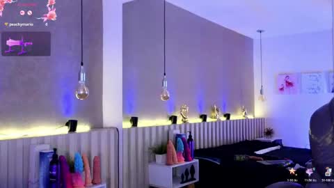 alondra_king online show from May 13, 2026, 5:16 am