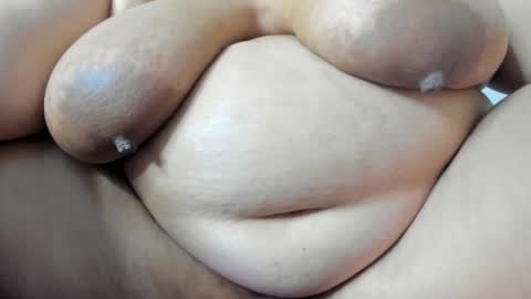 Snapshot of alondra_zaens chatting on December 17, 2024, 11:27 pm Alondra online show from December 17, 2024, 11:27 pm