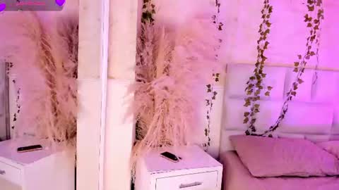 ALONDRA CUTE online show from July 8, 2026, 5:56 am