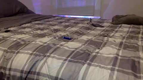 Snapshot of alongwhitedick chatting on November 24, 2025, 11:10 am ALongwhitedick online show from November 24, 2025, 11:10 am