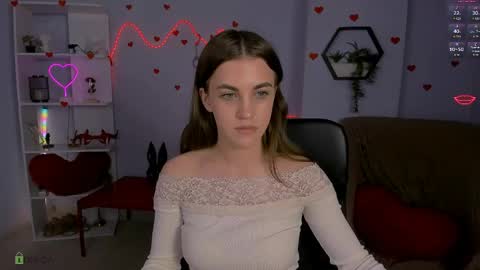 Snapshot of alorea_faye chatting on May 20, 2026, 5:52 pm Alorea online show from May 20, 2026, 5:52 pm