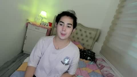 alovelydollnica online show from November 24, 2025, 5:51 am