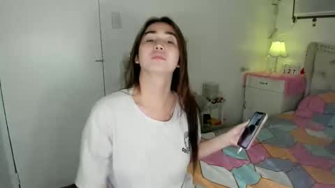 alovelydollnica online show from May 27, 2026, 12:46 pm