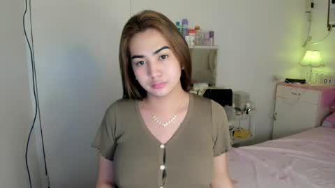 alovelydollnica online show from August 1, 2026, 12:10 am