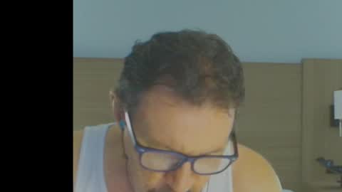 alphablue_wolf1295 online show from May 4, 2026, 10:50 pm