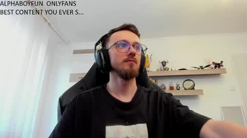 Snapshot of alphaboyfun chatting on January 14, 2026, 6:52 am Andi online show from January 14, 2026, 6:52 am