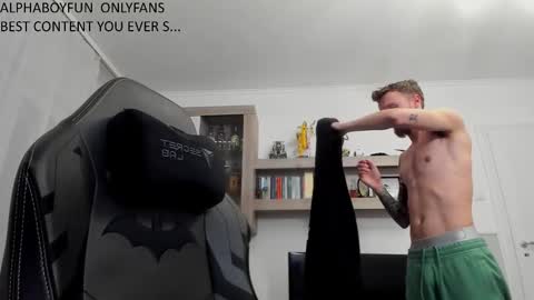 Snapshot of alphaboyfun chatting on February 4, 2026, 7:09 pm Andi online show from February 4, 2026, 7:09 pm