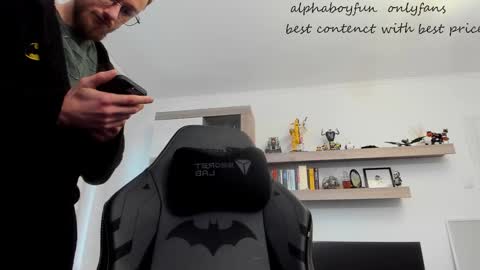 Snapshot of alphaboyfun chatting on February 5, 2026, 9:03 am Andi online show from February 5, 2026, 9:03 am