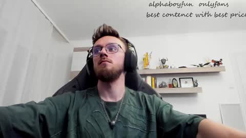 Snapshot of alphaboyfun chatting on February 5, 2026, 9:08 pm Andi online show from February 5, 2026, 9:08 pm