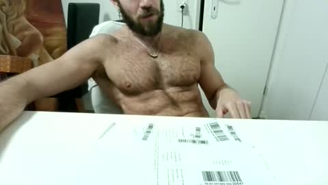alphah_hunk online show from November 4, 2025, 7:57 pm