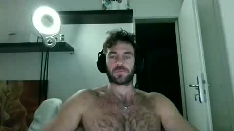 alphah_hunk online show from November 30, 2025, 8:57 pm