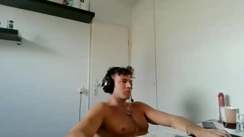 alphah_hunk online show from March 27, 2026, 2:17 pm