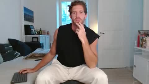 alphahung23 online show from November 14, 2025, 7:07 am