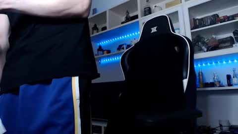 Snapshot of alphamastertodd chatting on November 19, 2025, 1:16 am MasterTodd online show from November 19, 2025, 1:16 am