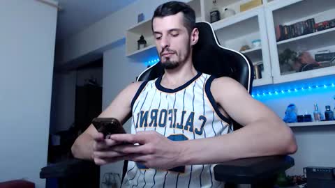 Snapshot of alphamastertodd chatting on November 30, 2025, 8:07 am MasterTodd online show from November 30, 2025, 8:07 am