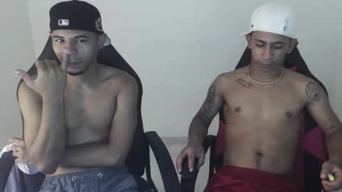 alphas_latins online show from May 6, 2026, 6:57 pm
