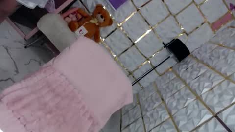 Snapshot of althea_solace69 chatting on January 19, 2026, 7:01 am Chloe- DONT FORGET TO FOLLOW MElets getting to know each other and make some love and fun online show from January 19, 2026, 7:01 am