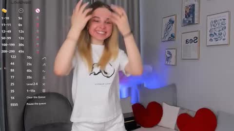 Betty online show from November 9, 2025, 7:39 am