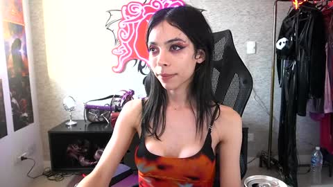 Sofie Kimino online show from February 5, 2025, 9:15 am