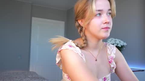 Snapshot of aluntick chatting on September 12, 2025, 1:33 pm Amelia NEXT STREAM online show from September 12, 2025, 1:33 pm