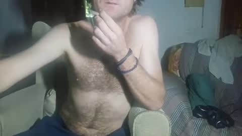 Snapshot of alvarooo1111 chatting on October 6, 2025, 6:33 am Balearicsex11 online show from October 6, 2025, 6:33 am