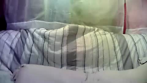 Snapshot of alxandratanyasegriff chatting on December 18, 2024, 12:54 am Billion3 online show from December 18, 2024, 12:54 am