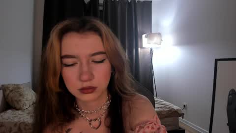 Anna online show from January 7, 2025, 4:37 pm