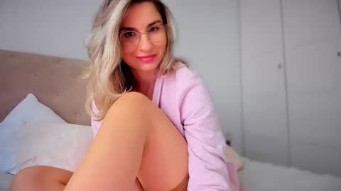 Snapshot of alymiss chatting on April 27, 2026, 8:12 am alymiss online show from April 27, 2026, 8:12 am