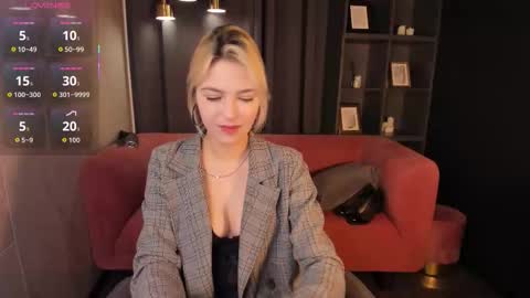 Alysia online show from November 3, 2025, 9:10 am