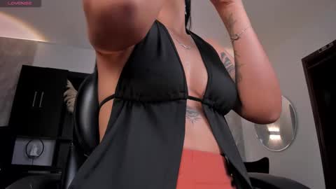 Snapshot of alyssadean_ chatting on February 12, 2026, 11:05 am Aly online show from February 12, 2026, 11:05 am