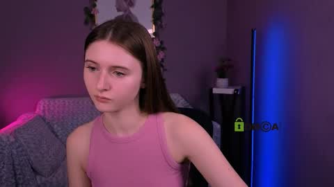 Snapshot of alyssamoan chatting on December 14, 2025, 10:20 am alyssamoan online show from December 14, 2025, 10:20 am