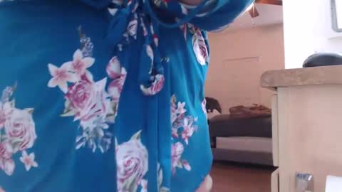 Snapshot of alyssiaamorexo chatting on March 6, 2025, 6:59 pm Alyssiaamorexo online show from March 6, 2025, 6:59 pm