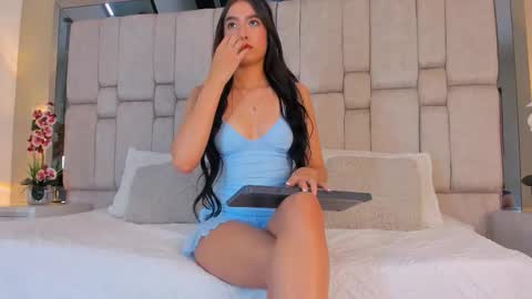 Alys online show from November 26, 2025, 11:22 am