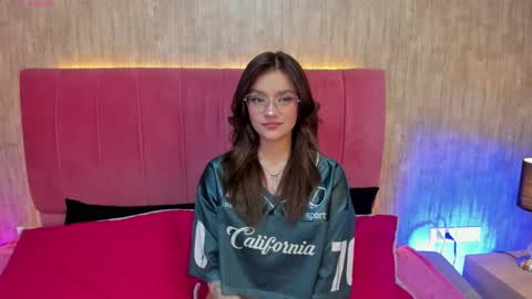 Snapshot of alyy_cut3 chatting on January 17, 2026, 7:50 pm Alyy online show from January 17, 2026, 7:50 pm