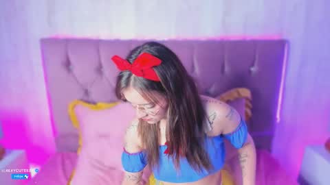 Snapshot of alyy_cut3 chatting on February 25, 2026, 8:07 pm Alyy online show from February 25, 2026, 8:07 pm