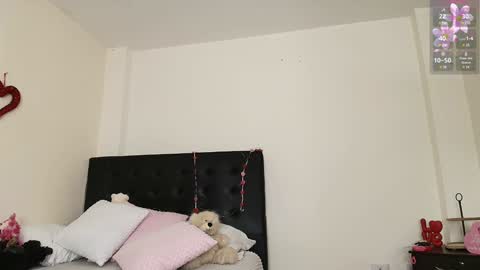 Snapshot of amabella_w chatting on February 8, 2025, 8:32 pm Isabella online show from February 8, 2025, 8:32 pm