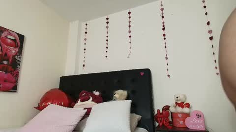 Snapshot of amabella_w chatting on February 20, 2025, 10:59 pm Isabella online show from February 20, 2025, 10:59 pm